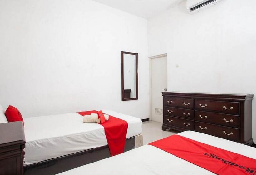 بنسيون Reddoorz Near Taman Krida Budaya Malang