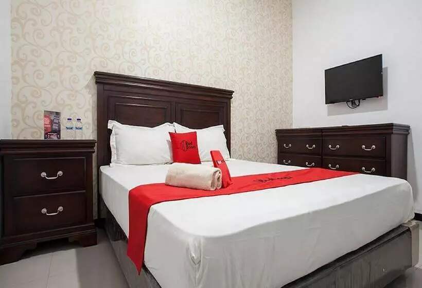 Majatalo Reddoorz Near Taman Krida Budaya Malang