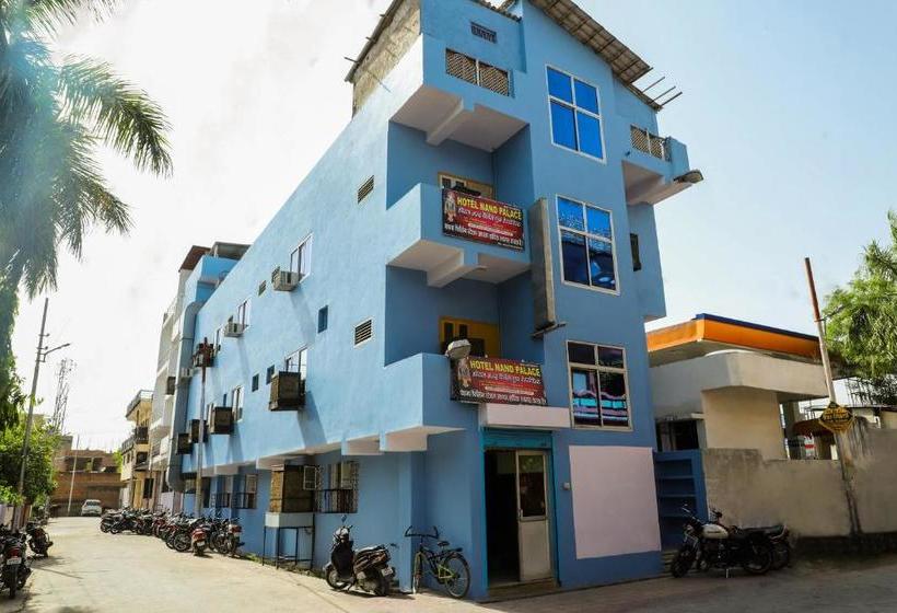 בית מלון כפרי Spot On 38040  Nand Palace