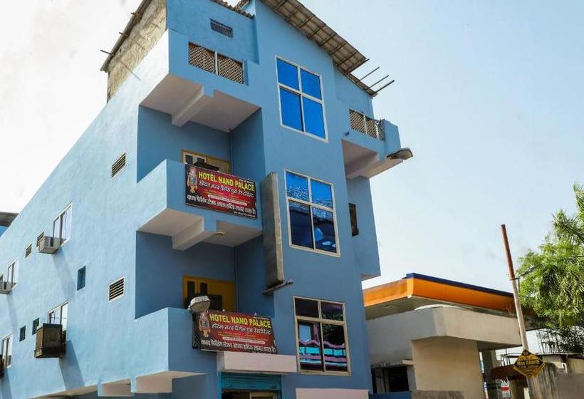 בית מלון כפרי Spot On 38040  Nand Palace