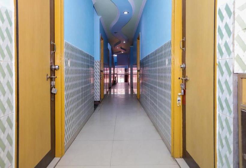 בית מלון כפרי Spot On 38040  Nand Palace