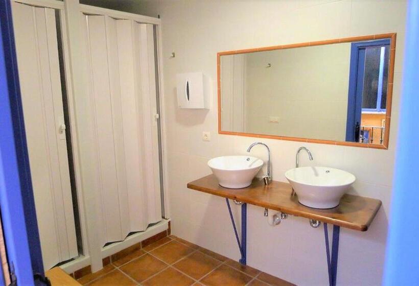 Albergue San Miguel   Sólo Para Peregrinos