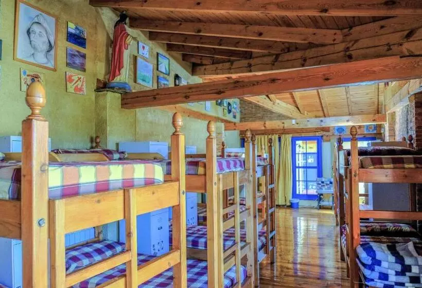 Albergue San Miguel   Sólo Para Peregrinos