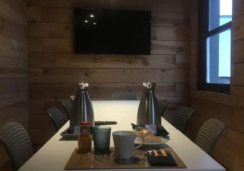 Carving Surf Hostel