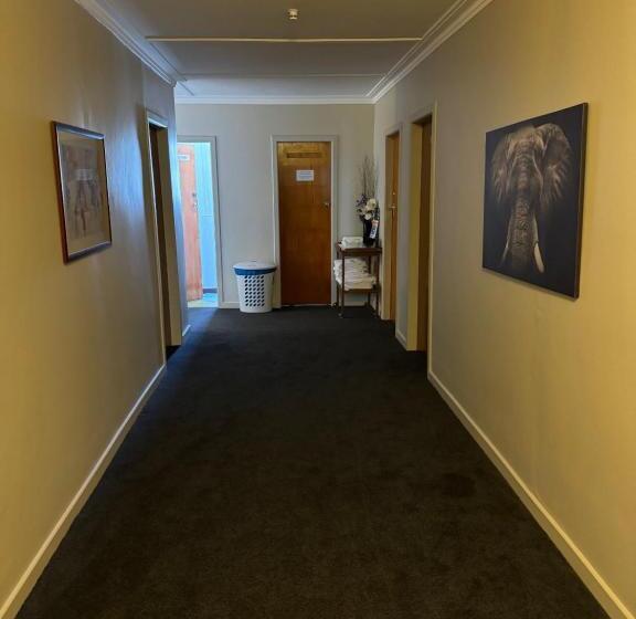 בית מלון כפרי The Eagle