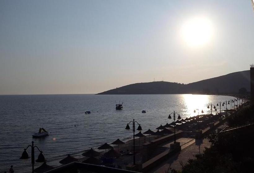 פנסיון Sunset Boulevard Rooms