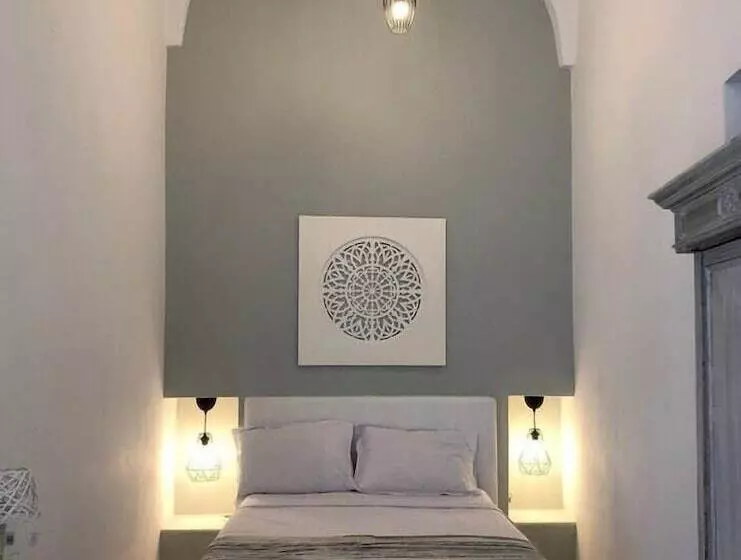 تختخواب و صبحانه Dar Benti