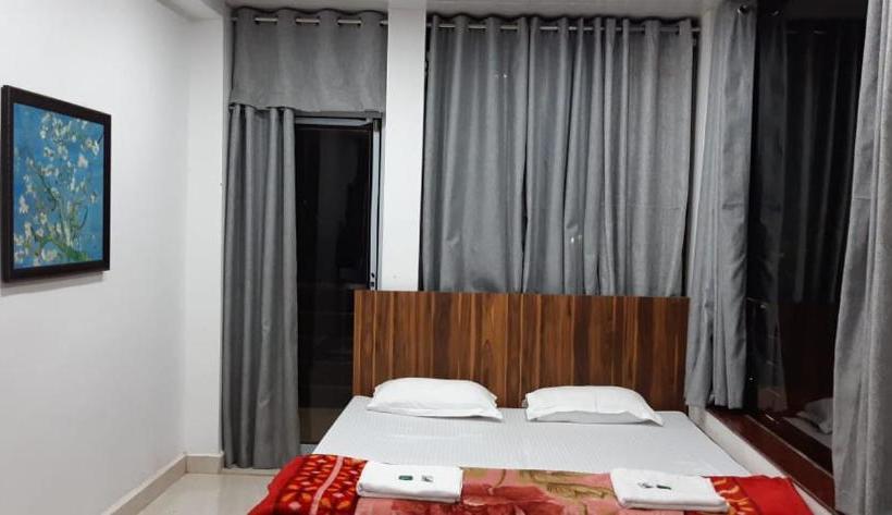 Condo Hotel A Unit Of Rajvihar
