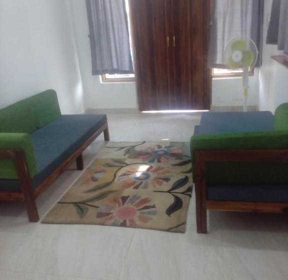 Condo Hotel A Unit Of Rajvihar