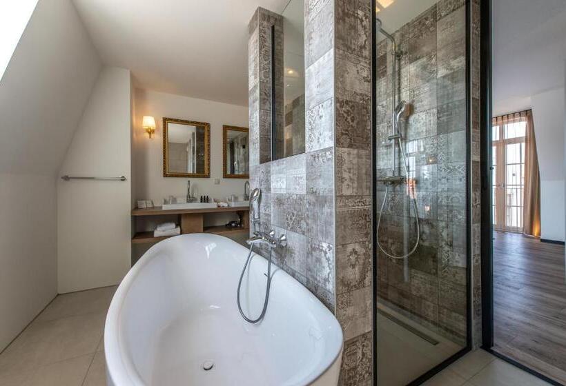 בית מלון כפרי Mondragon