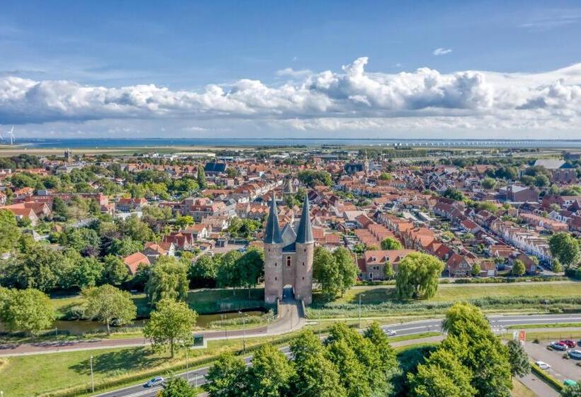 בית מלון כפרי Mondragon