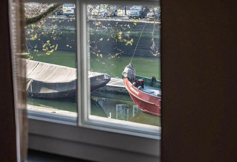 בית מלון כפרי Mondragon