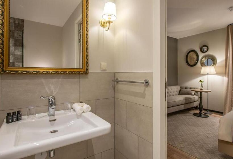 בית מלון כפרי Mondragon