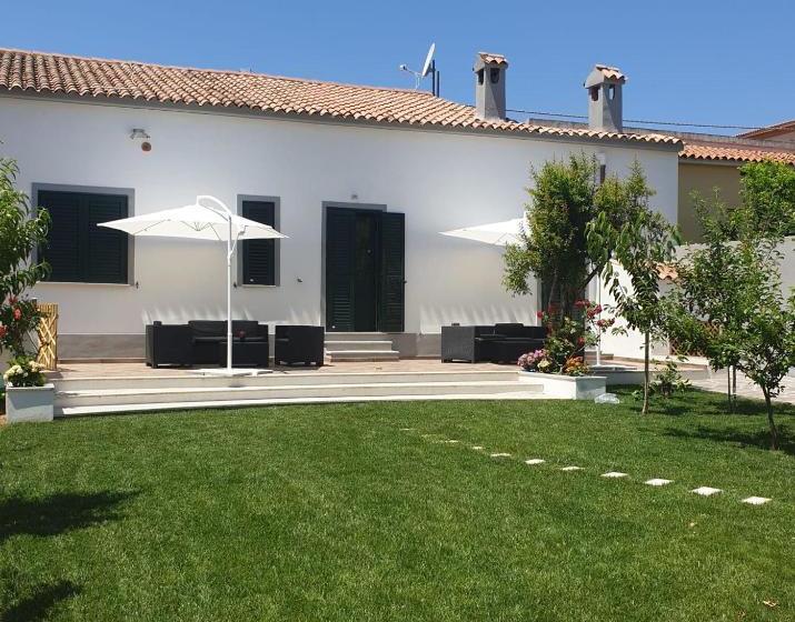 ペンション Pop Art Exclusive Rooms