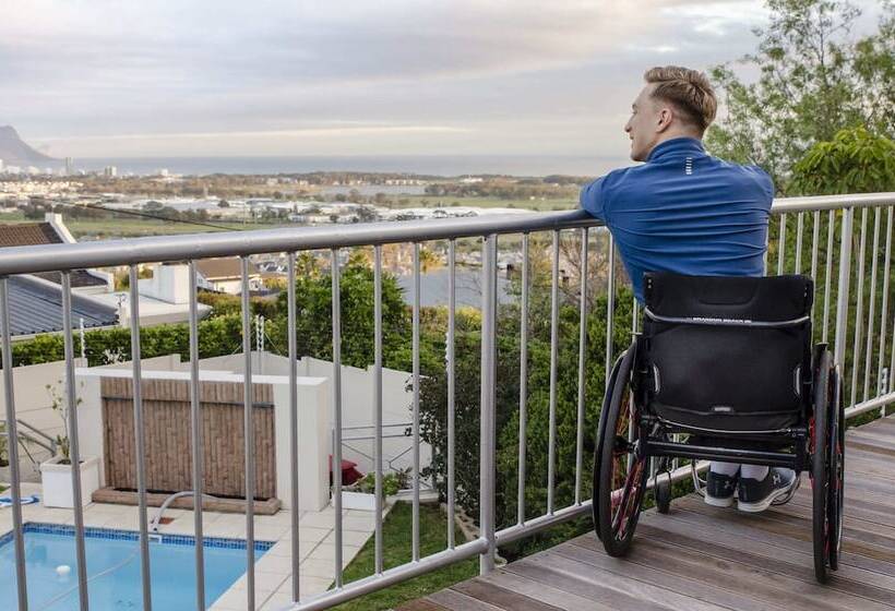 펜션 Somerset View Guest House