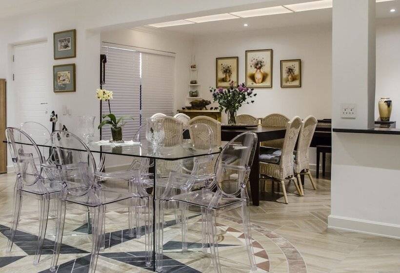 펜션 Somerset View Guest House