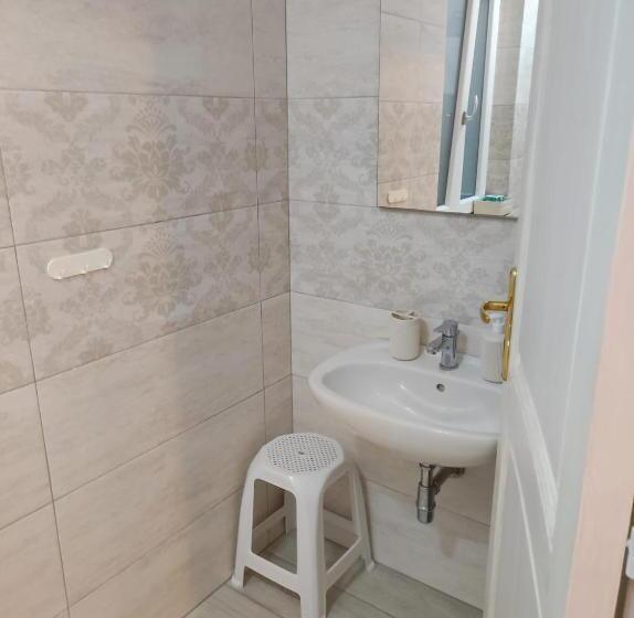 مبيت وإفطار Villa Ada