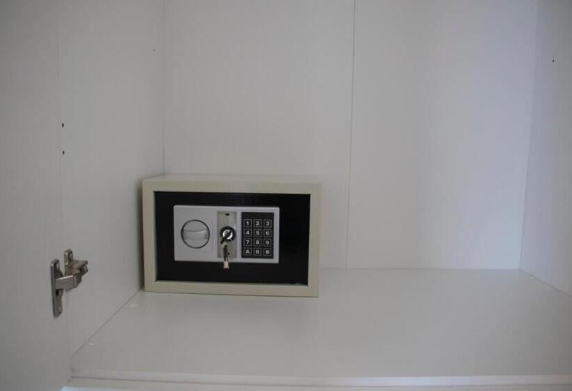 مبيت وإفطار Villa Ada