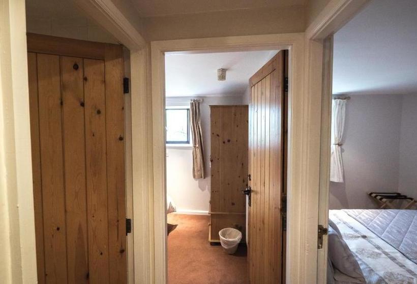 Пансион The Old Corn Mill