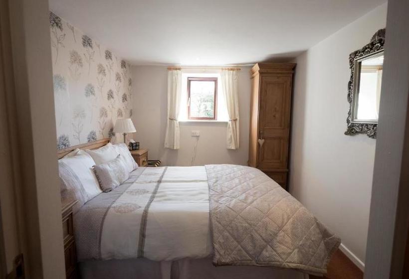 Пансион The Old Corn Mill