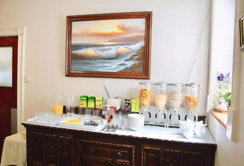 ベッドアンドブレックファースト Helmsman Guesthouse