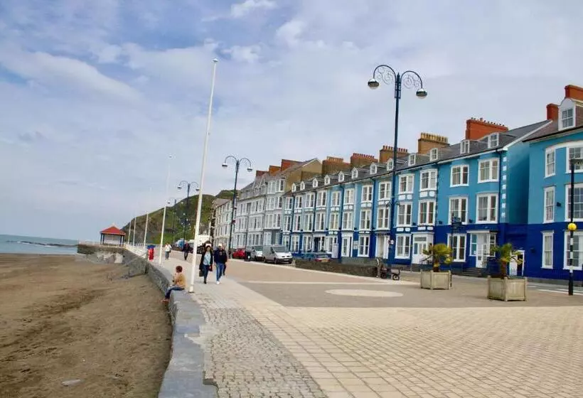 ベッドアンドブレックファースト Helmsman Guesthouse