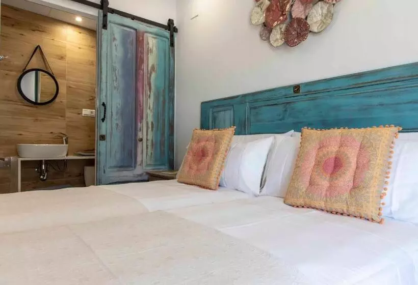 پانسیون Hostal Boutique Olvido 22 Adults Only