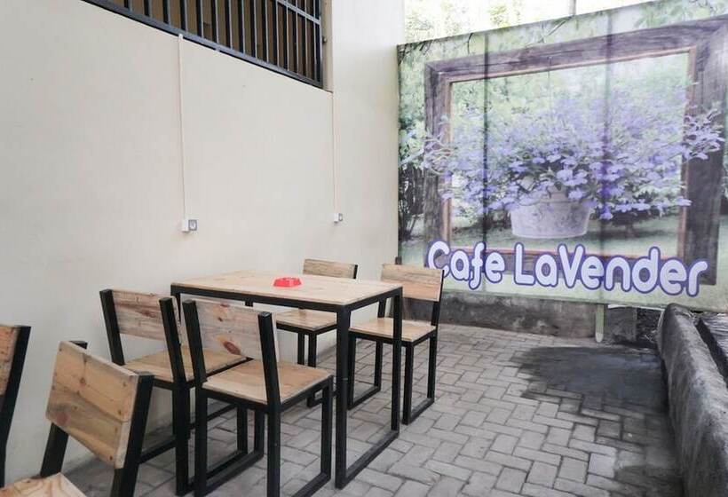 بنسيون Reddoorz Syariah Near Exit Tol Malang