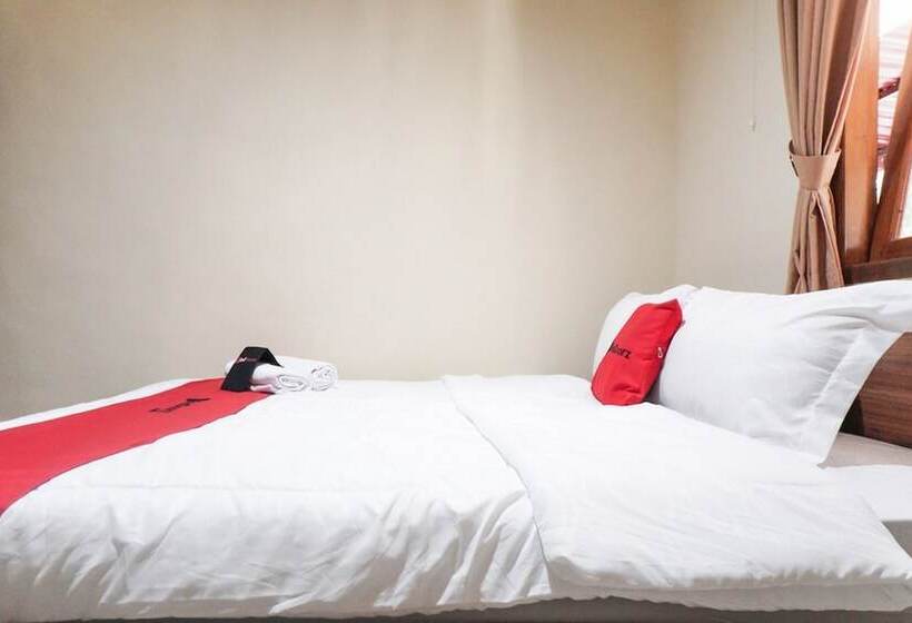 بنسيون Reddoorz Syariah Near Exit Tol Malang