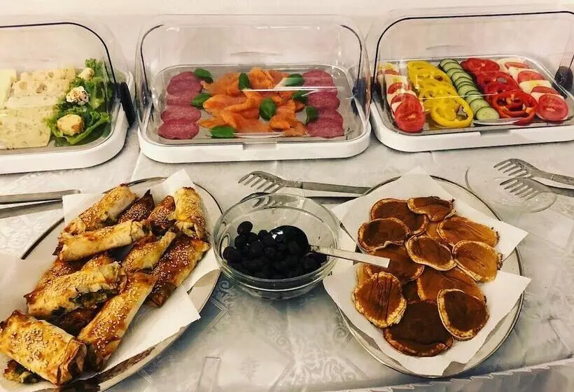 Stadthotel Am Adenauerplatz