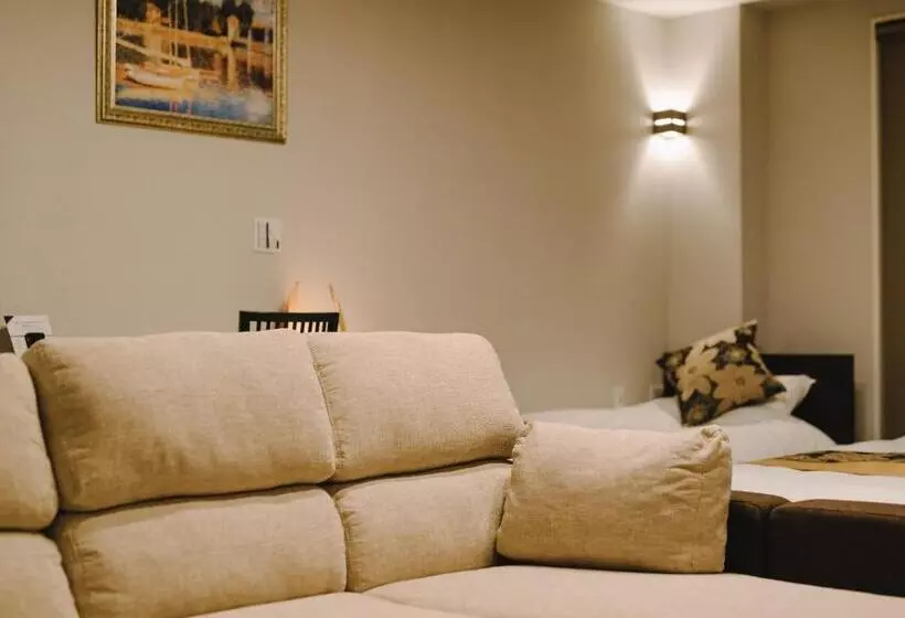 Grand Base Karatsu Ekiminami