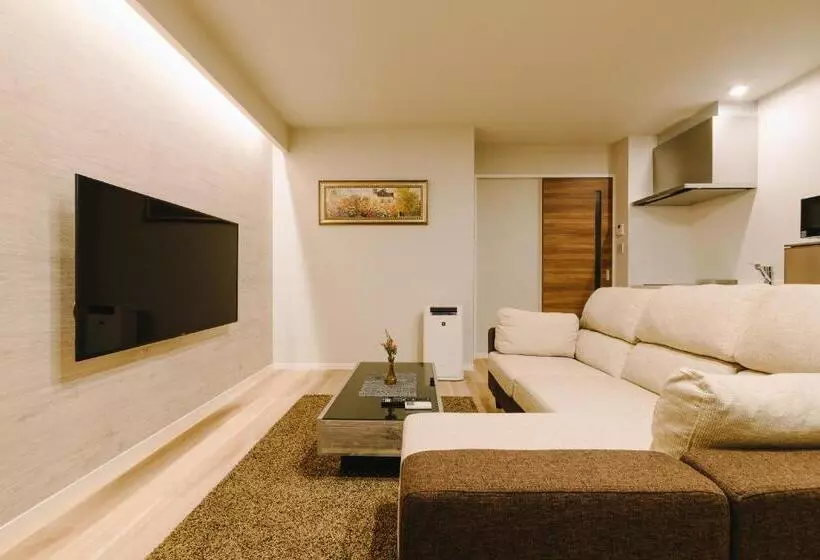 Grand Base Karatsu Ekiminami