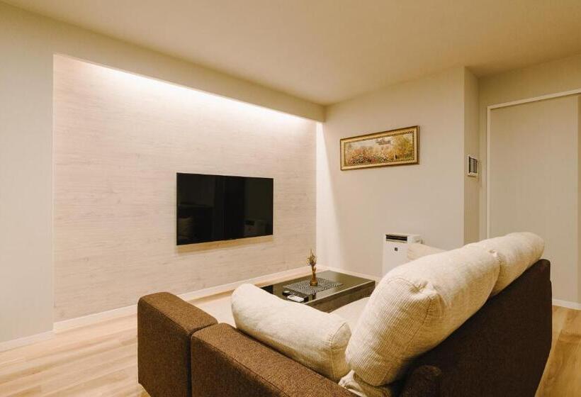 Grand Base Karatsu Ekiminami