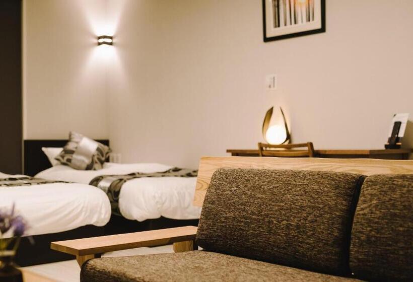 Grand Base Karatsu Ekiminami