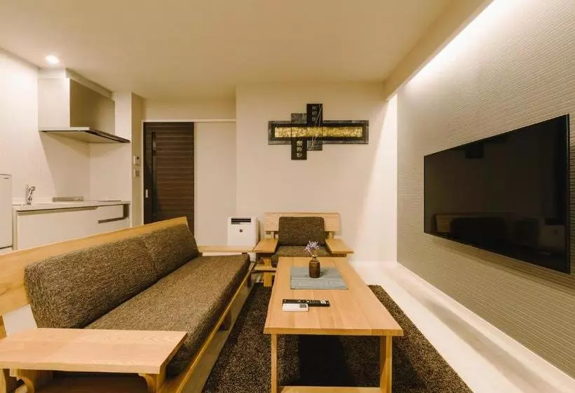 Grand Base Karatsu Ekiminami