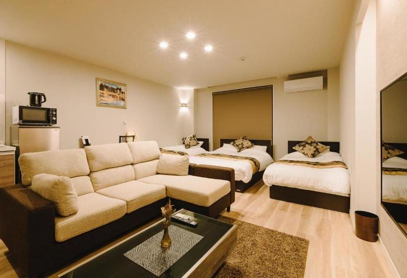 Grand Base Karatsu Ekiminami