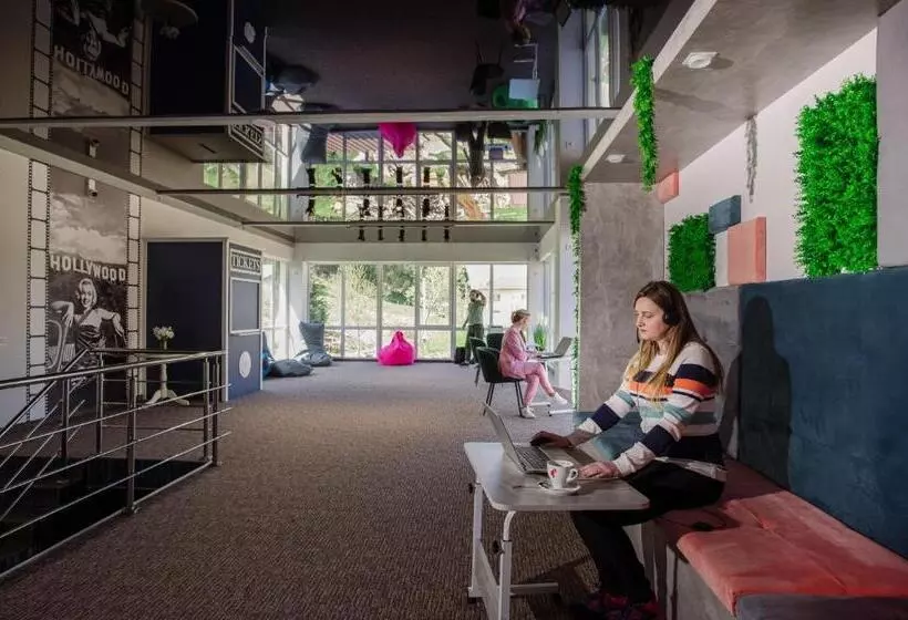 Hotelli Poeziya Mandriv