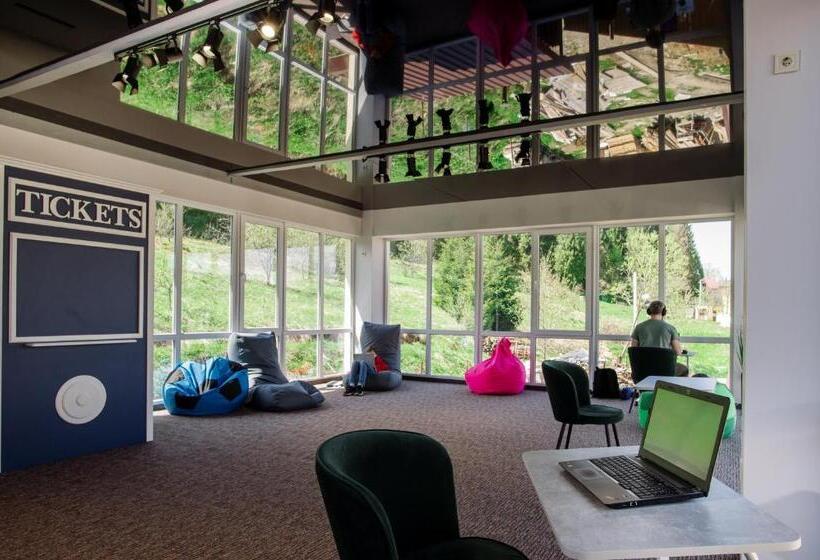 호텔 Poeziya Mandriv