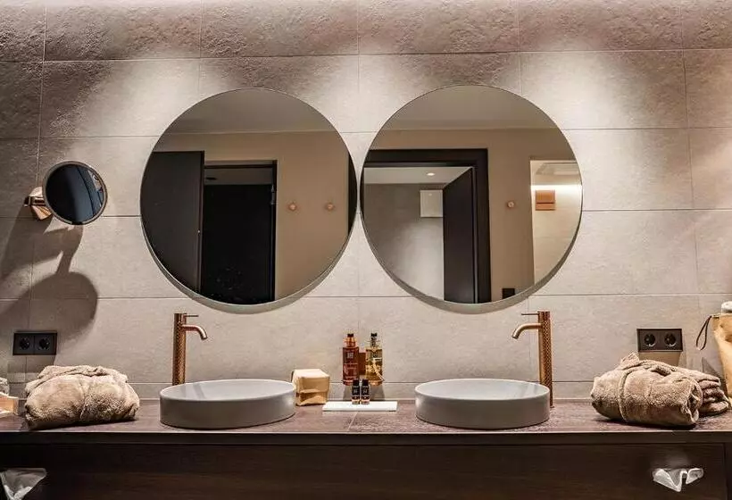 ホテル Prunner Luxury Suites   Adults Only