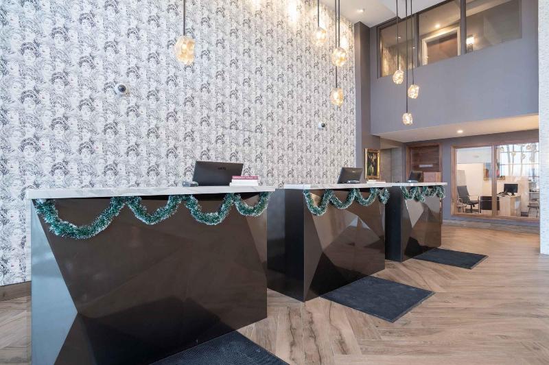 Hotel Sandman Signature Ottawa Airport