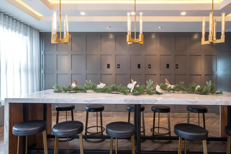 Hotel Sandman Signature Ottawa Airport