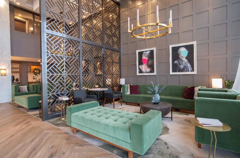 Hotel Sandman Signature Ottawa Airport