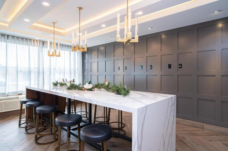 Hotel Sandman Signature Ottawa Airport