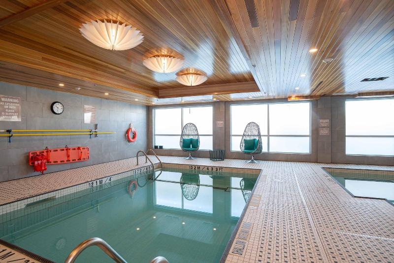 Hotel Sandman Signature Ottawa Airport