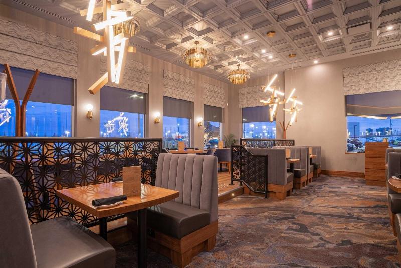 Hotel Sandman Signature Ottawa Airport