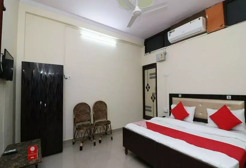 ホテル Oyo 24823 Amrit Guest House