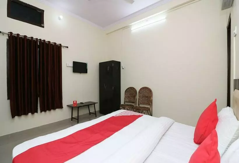 ホテル Oyo 24823 Amrit Guest House