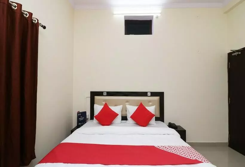 ホテル Oyo 24823 Amrit Guest House