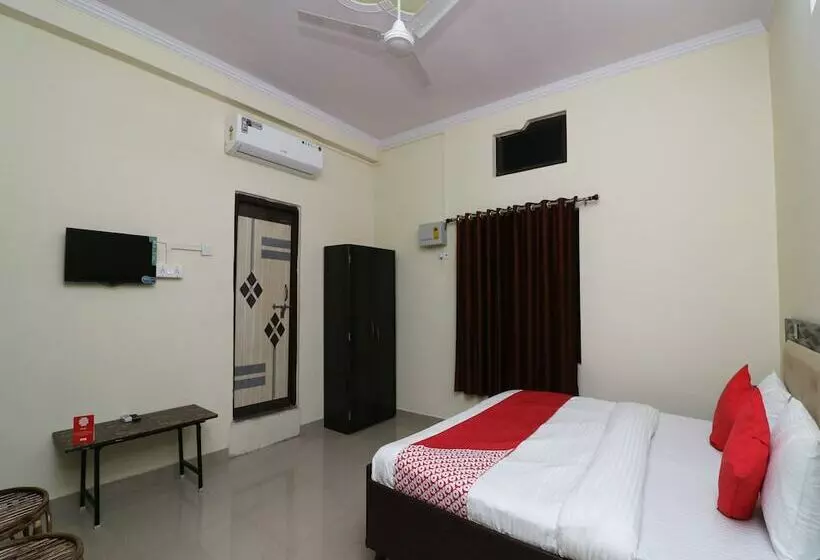 ホテル Oyo 24823 Amrit Guest House