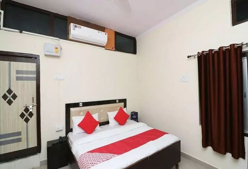 ホテル Oyo 24823 Amrit Guest House